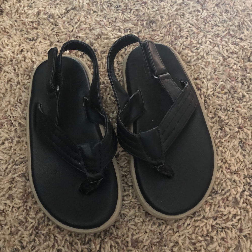 Kids gap soft black sandal